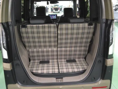 Honda N-BOX Joy