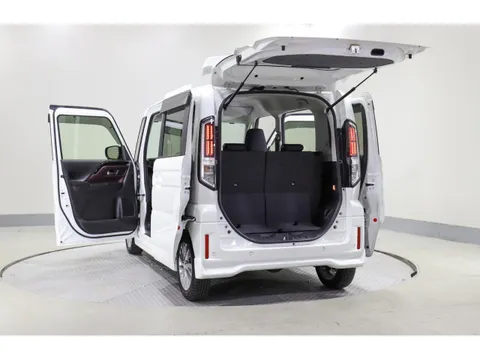 Suzuki Spacia Custom