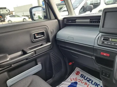 Suzuki Spacia Base