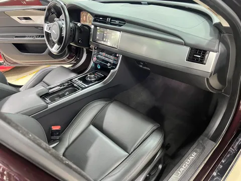 Jaguar XFL