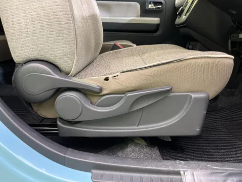 Daihatsu Mira Tocot