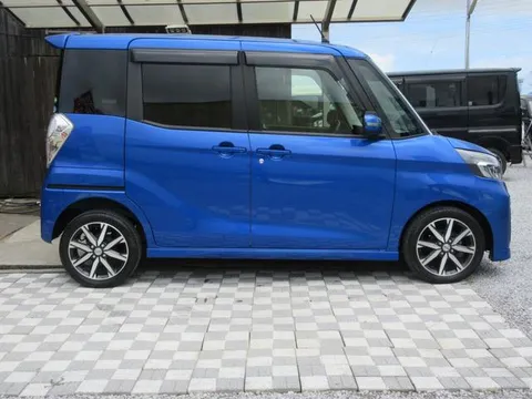 Nissan Dayz Roox