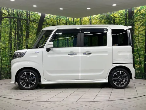 Suzuki Spacia Custom