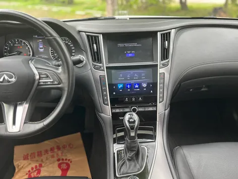 Infiniti Q50L