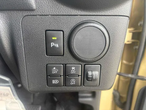 Daihatsu Mira Tocot
