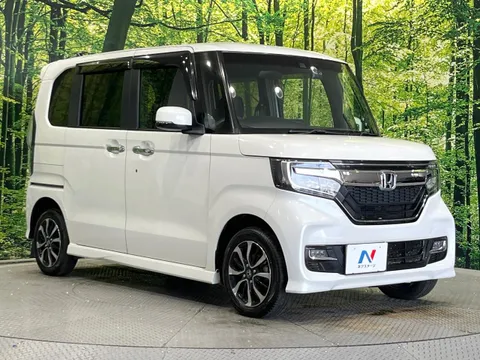 Honda N-BOX Custom