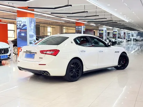 Maserati Ghibli