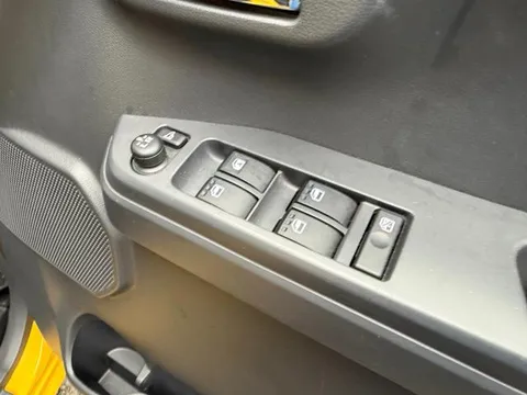 Toyota Pixis Mega