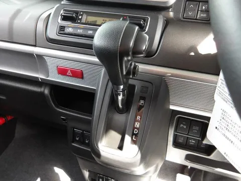 Suzuki Spacia Gear