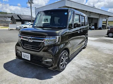 Honda N-BOX Custom