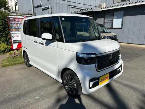 Honda N-BOX Custom