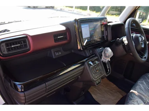 Suzuki Spacia Custom