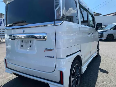 Suzuki Spacia Custom