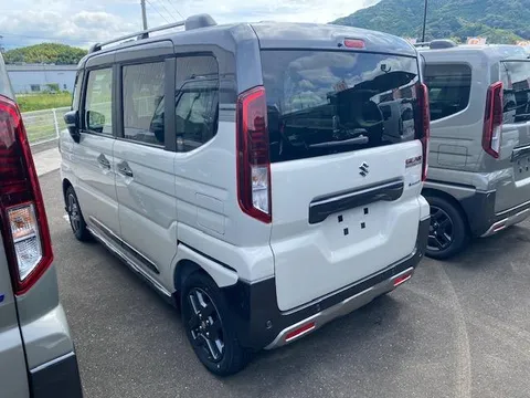 Suzuki Spacia Gear