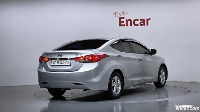 Hyundai Elantra (Avante)