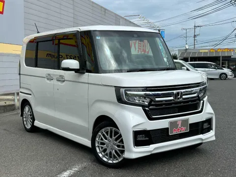 Honda N-BOX Custom