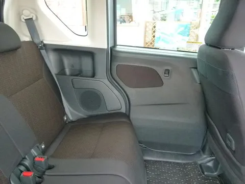 Mitsubishi eK X Space