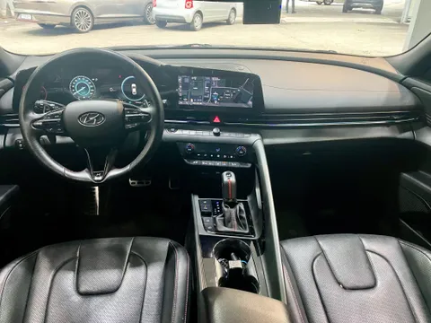 Hyundai Elantra (Avante)