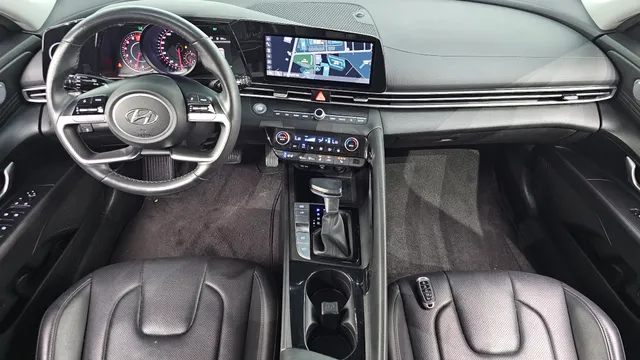 Hyundai Elantra (Avante)