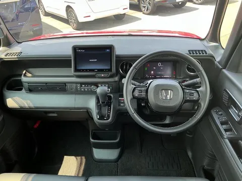 Honda N-BOX Custom