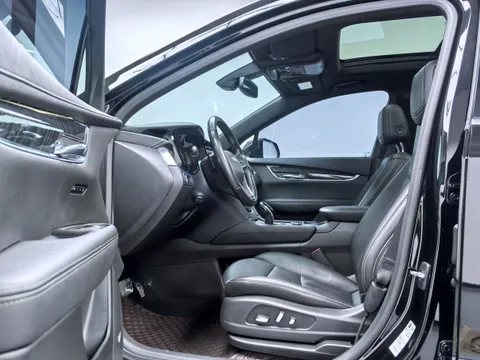Cadillac XT6