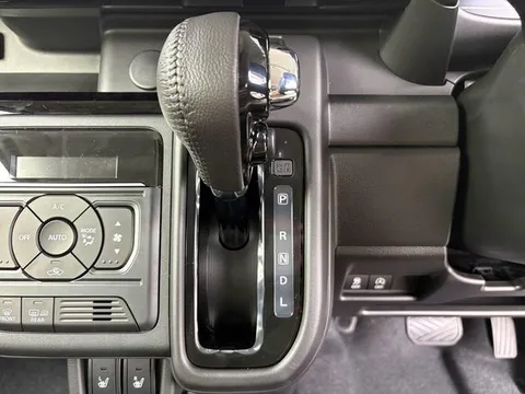 Suzuki Spacia Custom