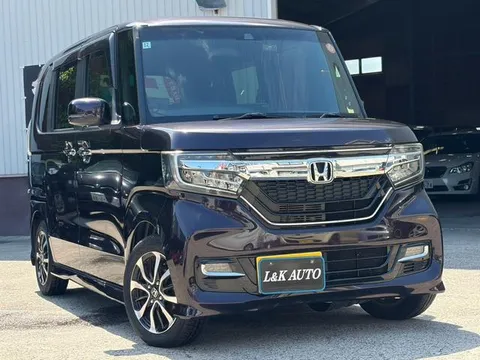 Honda N-BOX Custom