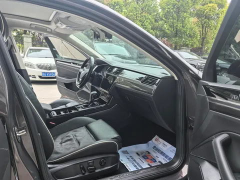 Volkswagen Phideon