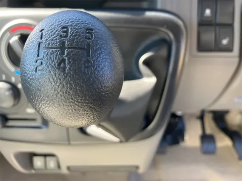 Nissan Clipper Van
