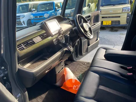 Honda N-BOX Custom