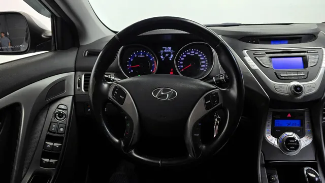 Hyundai Elantra (Avante)