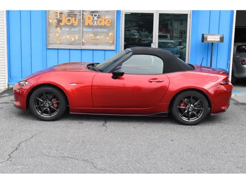 Mazda MX-5 (Roadster)