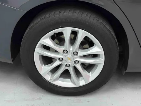 Chevrolet Malibu XL