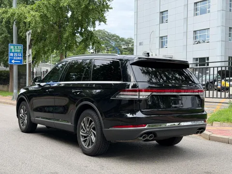 Lincoln Aviator