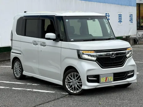 Honda N-BOX Custom