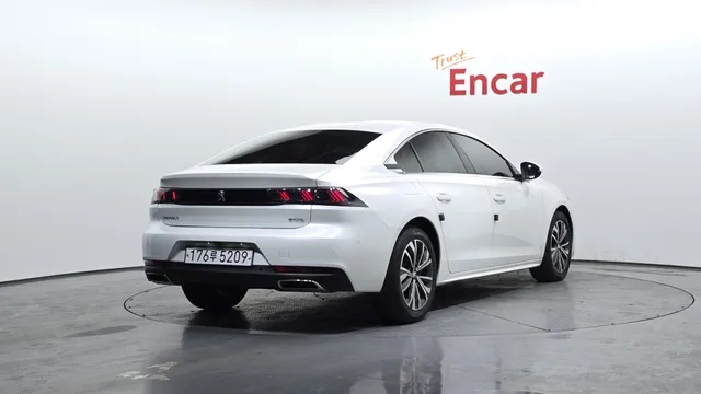 Peugeot 508