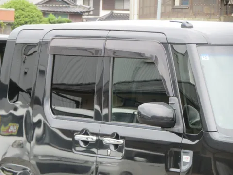 Toyota Pixis Mega