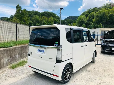 Honda N-BOX Plus Custom