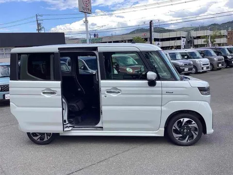 Suzuki Spacia Custom