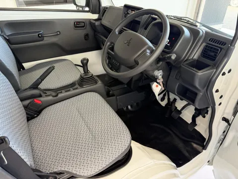 Mitsubishi Minicab Truck