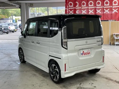 Suzuki Spacia Custom
