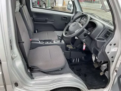Nissan Clipper Truck