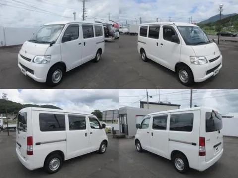 Toyota TownAce Van