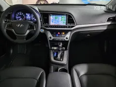 Hyundai Elantra (Avante)