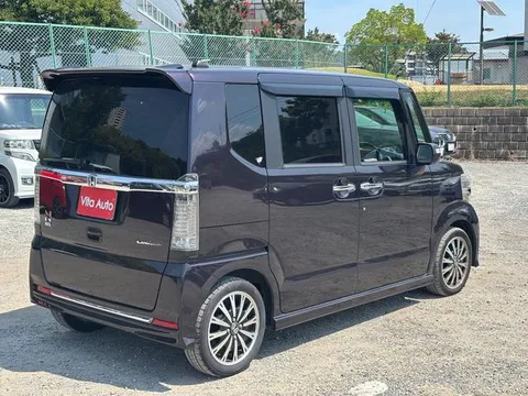 Honda N-BOX Custom