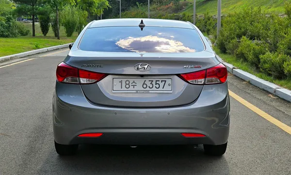 Hyundai Elantra (Avante)
