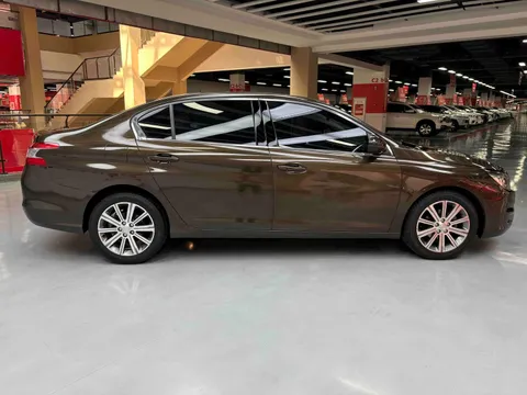 Peugeot 408