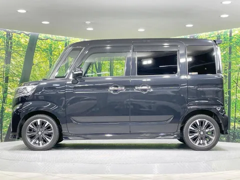 Suzuki Spacia Custom