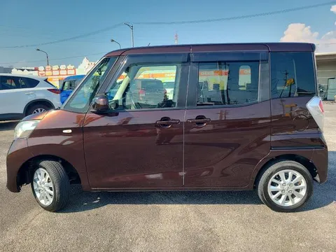 Nissan Dayz Roox