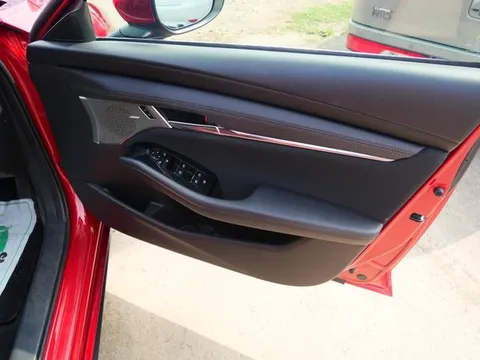 Mazda MAZDA3 Fastback